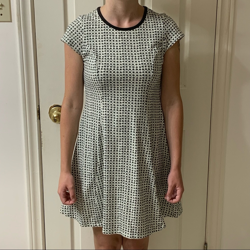 🌷3 for $25🌷Bongo, US S, White & Black Ditsy Floral Fit & Flare Cap Sleeve Dress